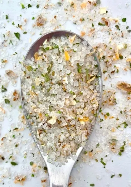 ΒΟΤΑΝΙΚΟ ΑΛΑΤΙ – ΛΕΜΟΝΙ