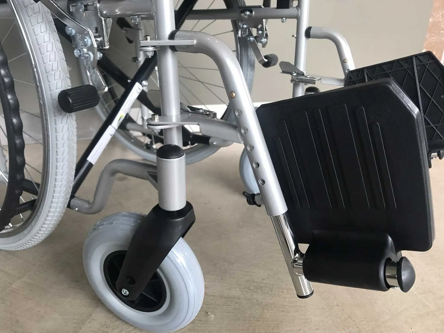 ΑΜΑΞΙΔΙΟ ΑΠΛΟΥ ΤΥΠΟΥ ΕΞΩΤΕΡΙΚΟΥ ΧΩΡΟΥ ECONOMY 24″